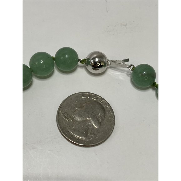 Stunning Sterling Silver And Jade Beaded Hand-knotted Necklace - Picture 4 of 9